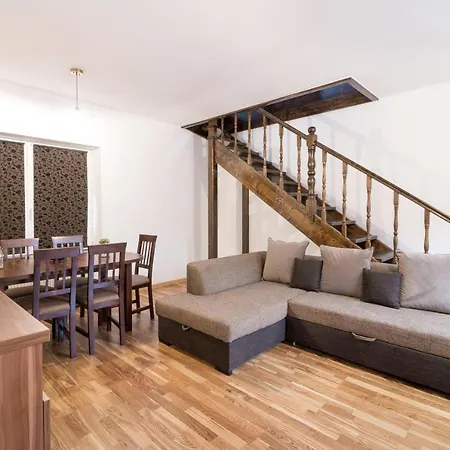 Lucky House Apartment