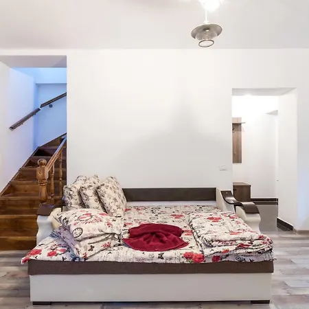 Lucky House Apartment *